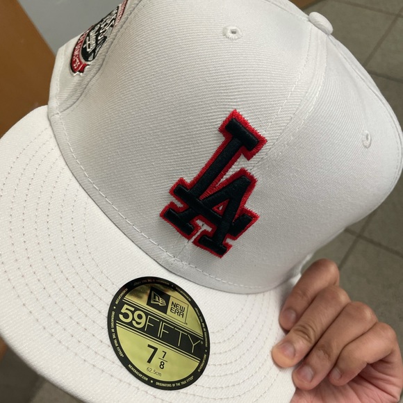 Los Angeles Dodgers Fitted Hat Red Undervisor - Picture 6 of 6